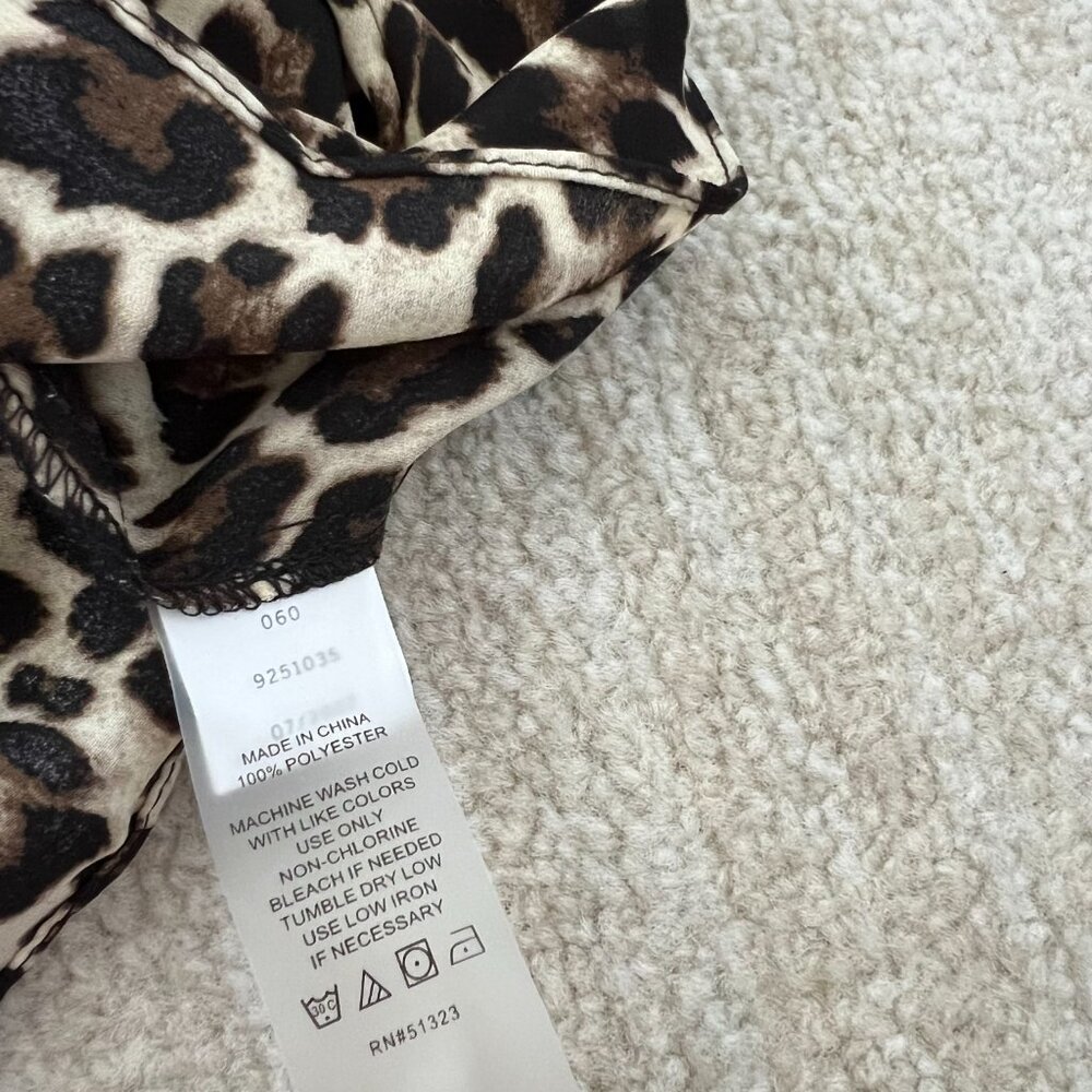 Vince Camuto Faux Wrap Bell Sleeve Animal Print Blouse Top 2X - Picture 8 of 8